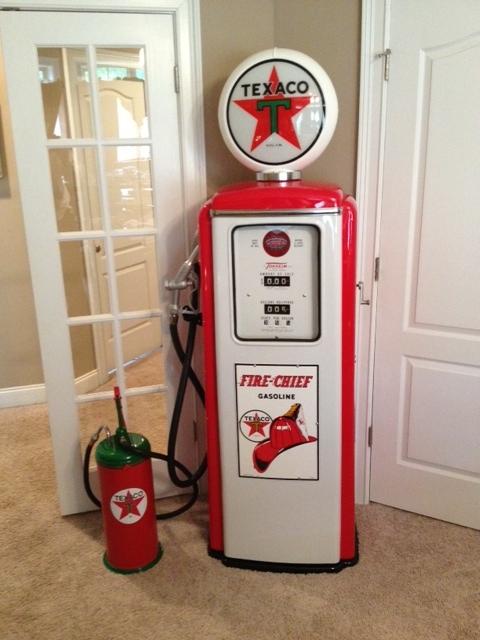 Fuel Pump with Oil Can (640x480)
