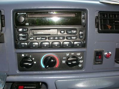 5749330_30_400.jpg